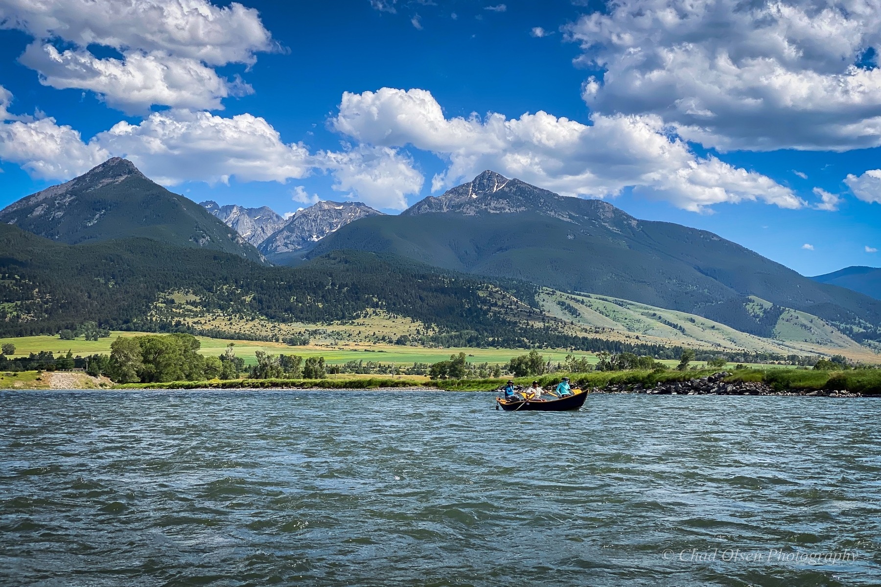 Floating the Yellowstone River in Paradise Valley