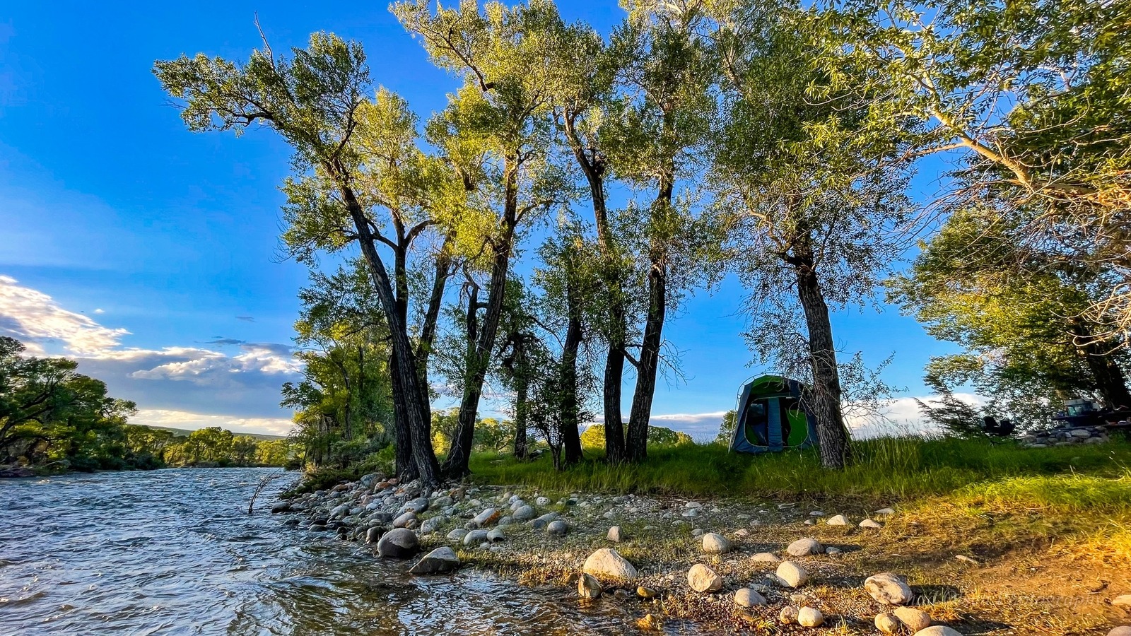 The Best Overnight Float Fishing Trips in Montana